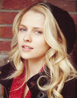 Teresa Palmer é Rebecca